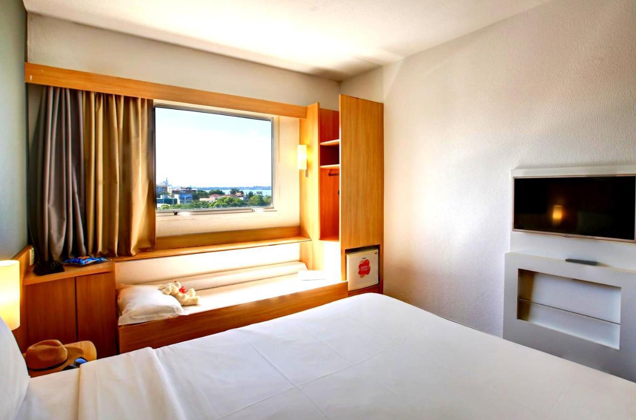 Ibis Vitoria Praia Do Canto Extérieur photo