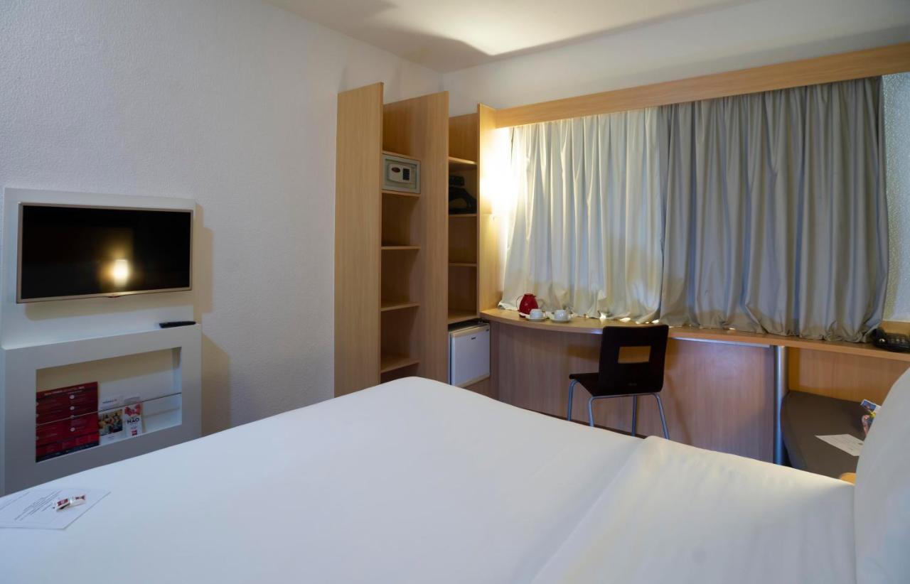 Ibis Vitoria Praia Do Canto Extérieur photo